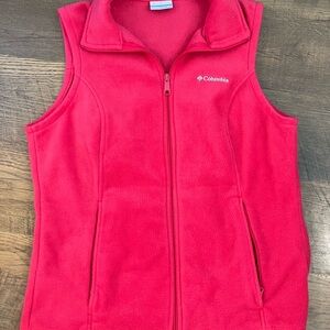 Columbia Fuchsia women’s Fleece Vest
